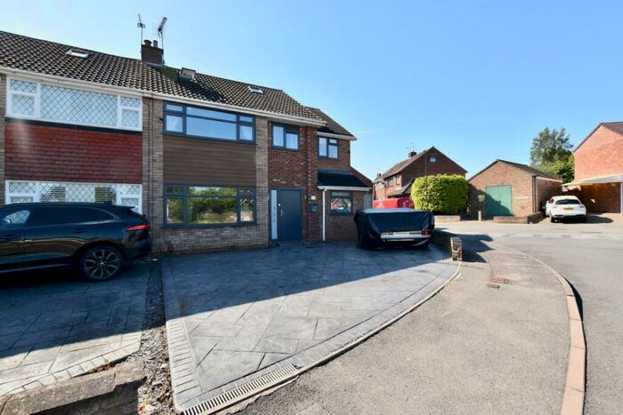 4 Bedroom Semi-Detached House To Rent In Torbay Road, Coventry - Extended Semi Detached Property, CV5