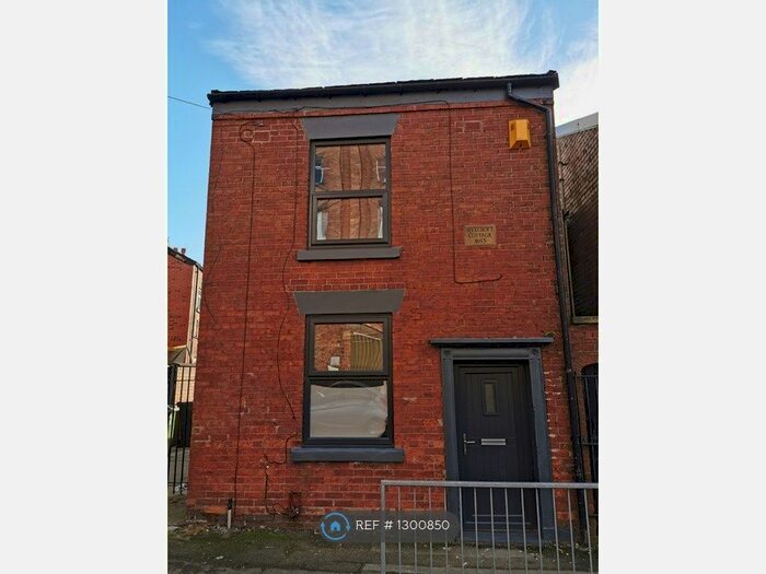 3 Bedroom Detached House To Rent In Ryecroft Street, Ashton-Under-Lyne OL7