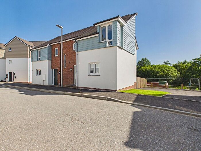 3 Bedroom Semi Detached House For Sale In Brooks Avenue, Holsworthy, EX22