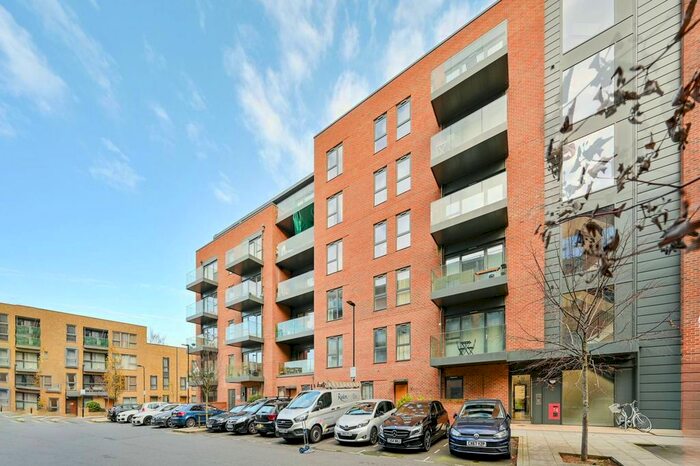 2 Bedroom Flat To Rent In Singapore Road, Ealing, London, W13