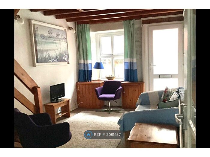 2 Bedroom Terraced House To Rent In Queen Street, Penzance, TR18