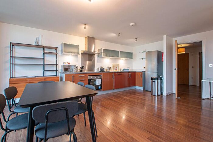 3 Bedroom Apartment To Rent In Amethyst House, Central Milton Keynes, MK9