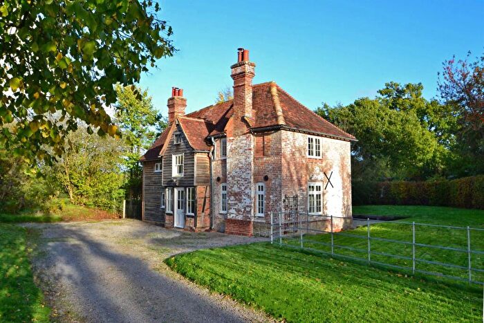 3 Bedroom Detached House To Rent In North Heath, Pulborough, West Sussex, RH20