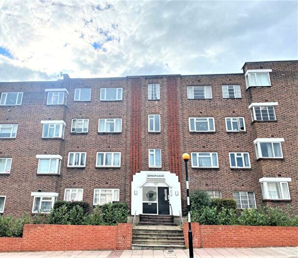 2 Bedroom Apartment To Rent In Kirkdale, Sydenham, London, SE26