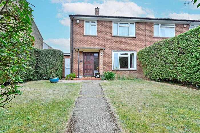 3 Bedroom Semi-Detached House For Sale In Whippendell Road, Watford, WD18