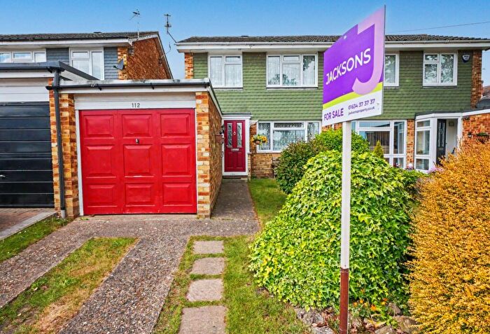 3 Bedroom Semi-Detached House For Sale In Long Catlis Road, Rainham, ME8