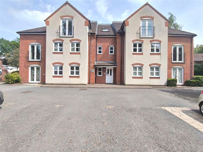 2 Bedroom Flat For Sale In Quarry Hill, Wilnecote, Tamworth, Staffordshire, B77