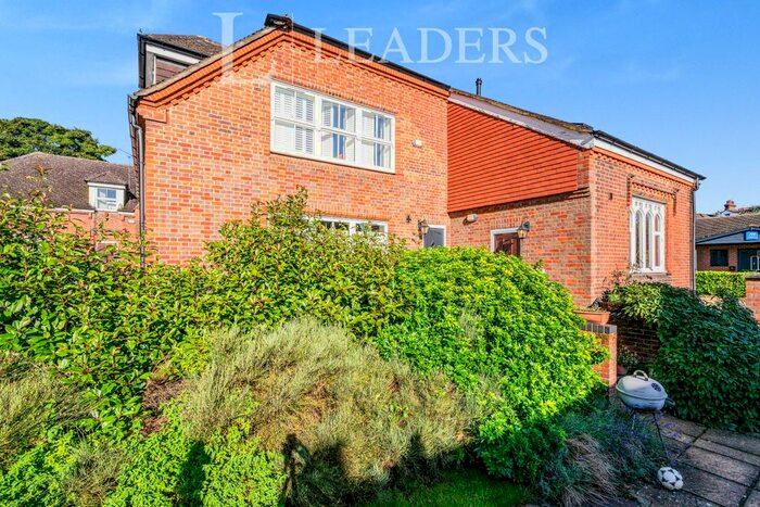 2 Bedroom Property To Rent In Old Priory Park, Old London Road, St. Albans, AL1