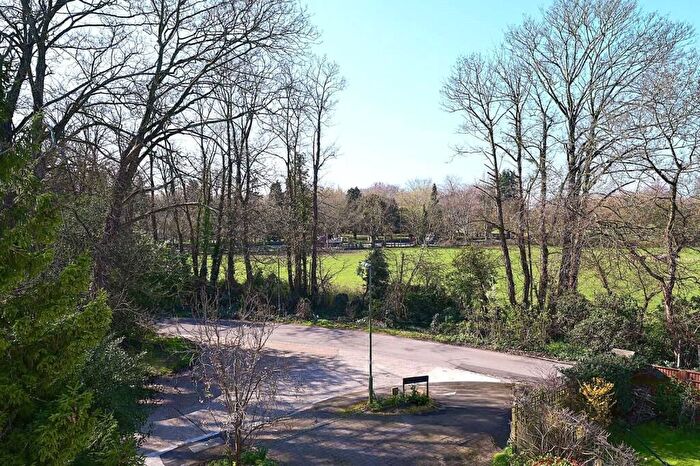 3 Bedroom Terraced House For Sale In Green Park, Staines, TW18