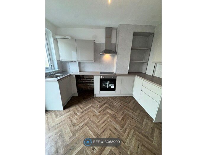3 Bedroom Terraced House To Rent In Dunbar Avenue, Coatbridge, ML5
