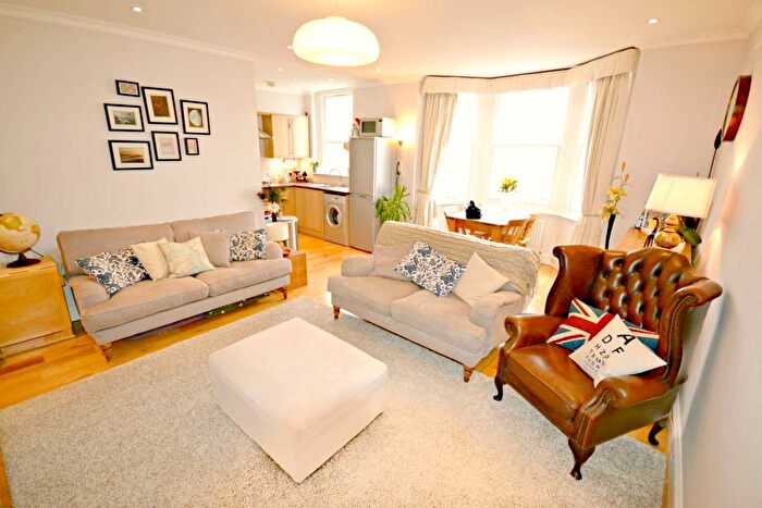 2 Bedroom Flat To Rent In Acre Lane, Brixton, London, SW2