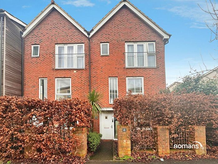 4 Bedroom Terraced House For Sale In Banbury Way, Basingstoke, Hampshire, RG24