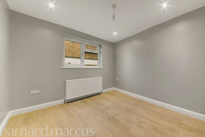 House To Rent In Carshalton Road, Sutton, SM1