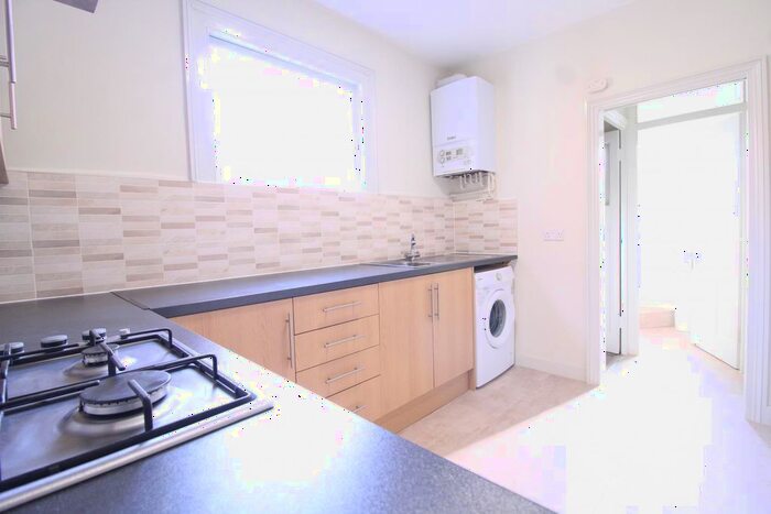 1 Bedroom Flat To Rent In Hawarden Road, London, E17