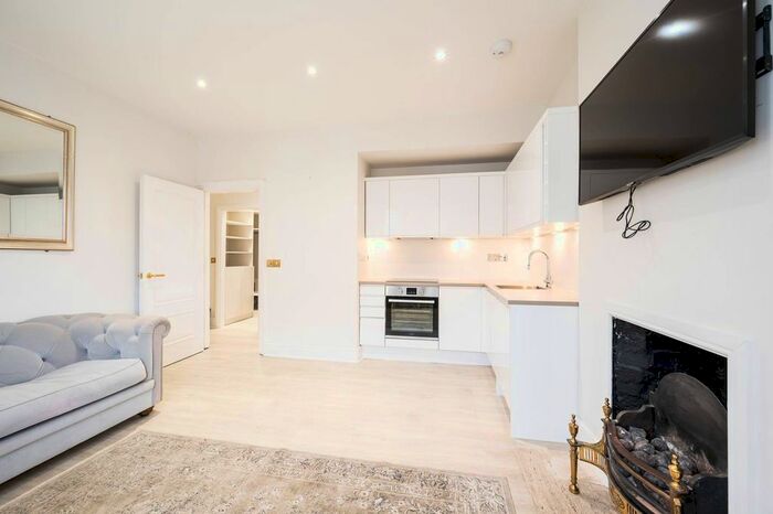 1 Bedroom Flat To Rent In New Cavendish Street, Marylebone, London, W1G