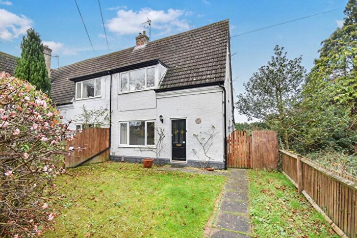 2 Bedroom End Of Terrace House For Sale In London Road, St. Ives, PE27