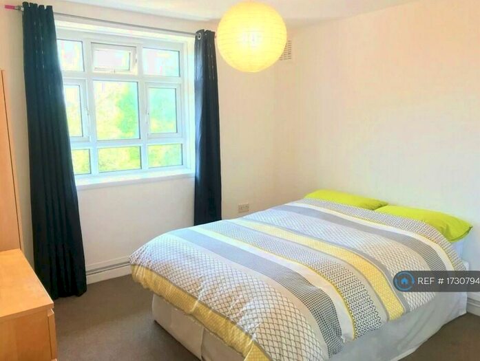 2 Bedroom Flat To Rent In Appleshaw House, London, SE5