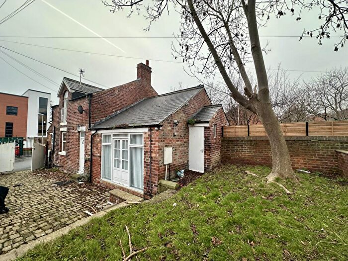 1 Bedroom Cottage To Rent In Reginald Street, Leeds, LS7