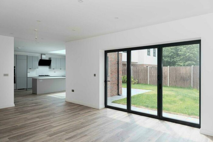 5 Bedroom Detached House To Rent In Pine Hill, Epsom, KT18