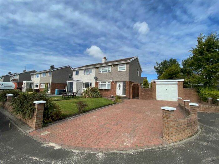 3 Bedroom Semi-Detached House To Rent In Strathord Place, Moodiesburn, G69