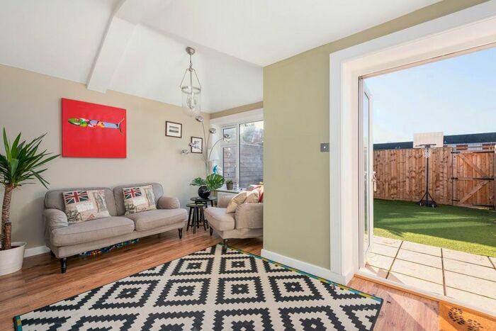 3 Bedroom Terraced House To Rent In Lindley Road, Walton-On-Thames KT12