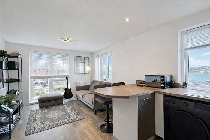 1 Bedroom Flat For Sale In Ffordd Y Dociau, Barry Waterfront, CF62