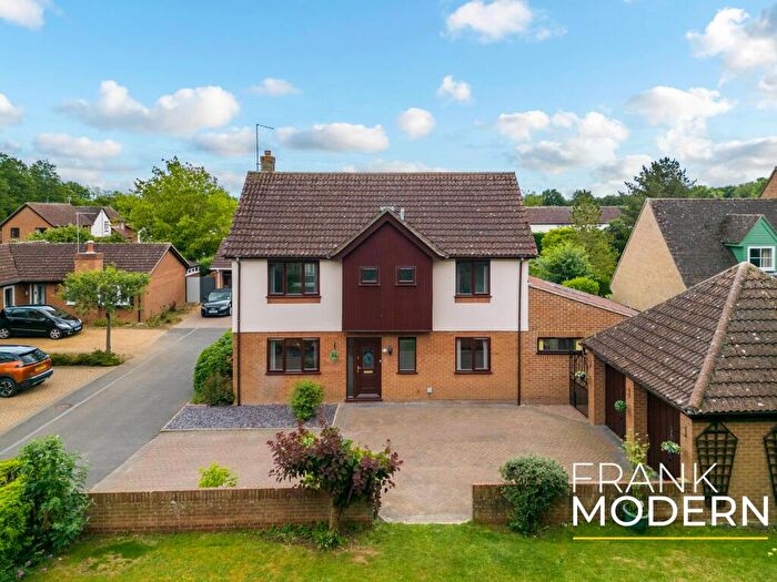 4 Bedroom Detached House For Sale In Monks Grove, Peterborough, PE4