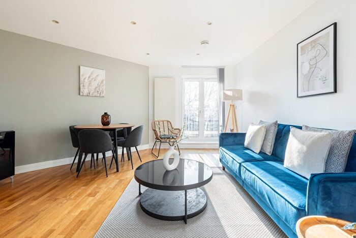 2 Bedroom Flat To Rent In Brook Avenue, Wembley, HA9