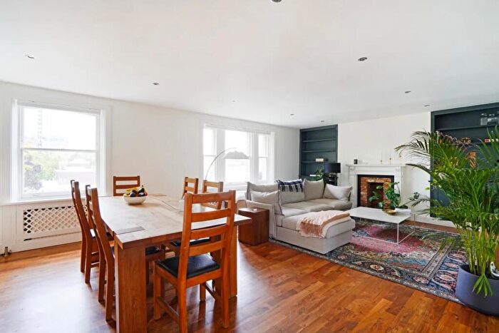 3 Bedroom Flat To Rent In King Henry's Road, Primrose Hill, NW3