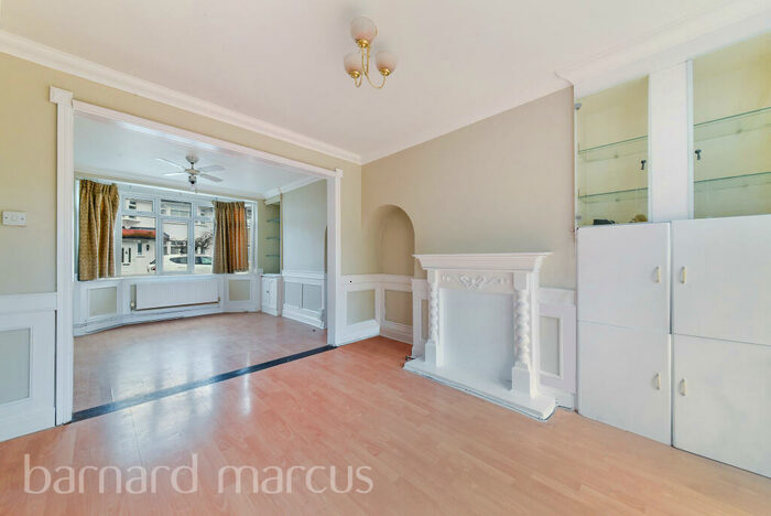 3 Bedroom House To Rent In Worcester Close, Mitcham, CR4