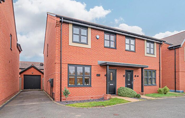 3 Bedroom Semi-Detached House For Sale In James Watt Drive, Shirley, B90