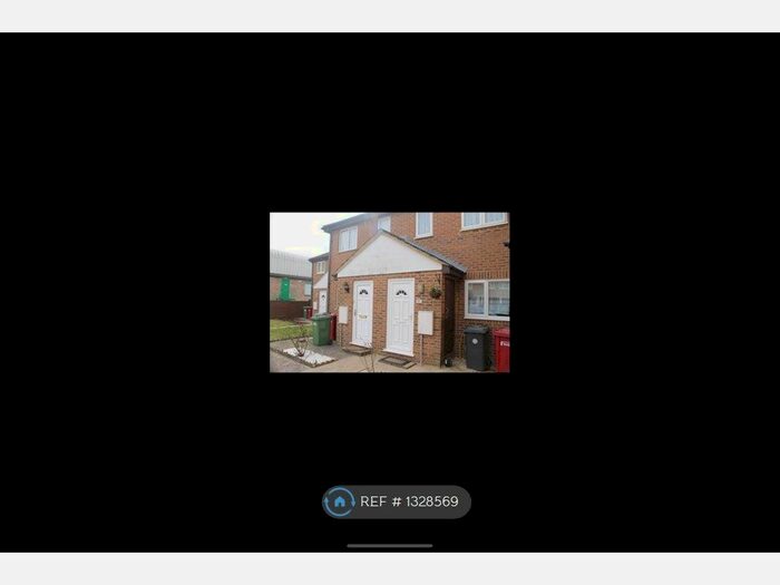 2 Bedroom Terraced House To Rent In St. Johns Road, Slough SL2