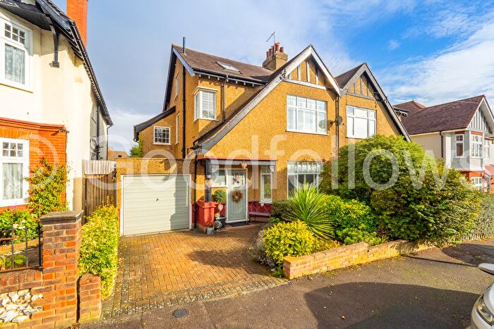 4 Bedroom Semi-Detached House To Rent In Hawthorn Road, Sutton, SM1