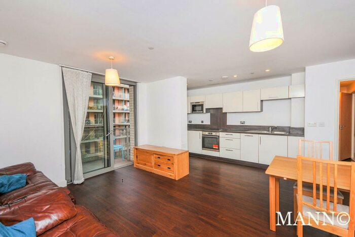 2 Bedroom Flat To Rent In Venice Corte, Lewisham, SE13