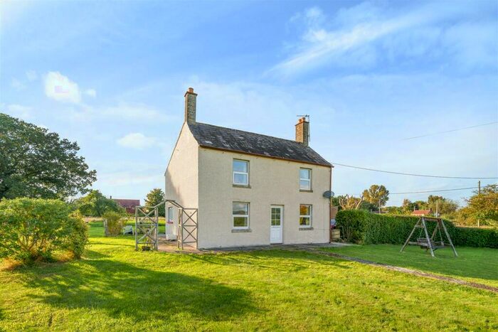 3 Bedroom Detached House For Sale In The Common, Heddington Wick, SN11