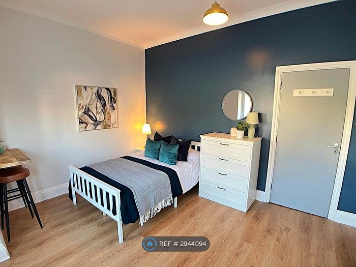 2 Bedroom Flat To Rent In Welbeck Avenue, Southampton, SO17