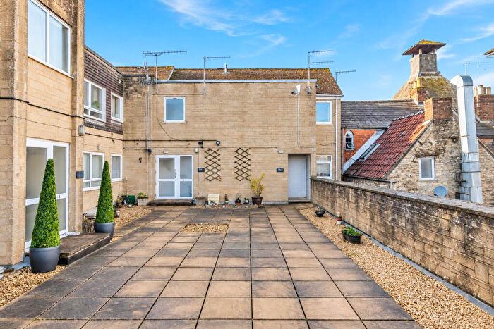 1 Bedroom Apartment To Rent In Cricklade Street, Cirencester, Gloucestershire, GL7