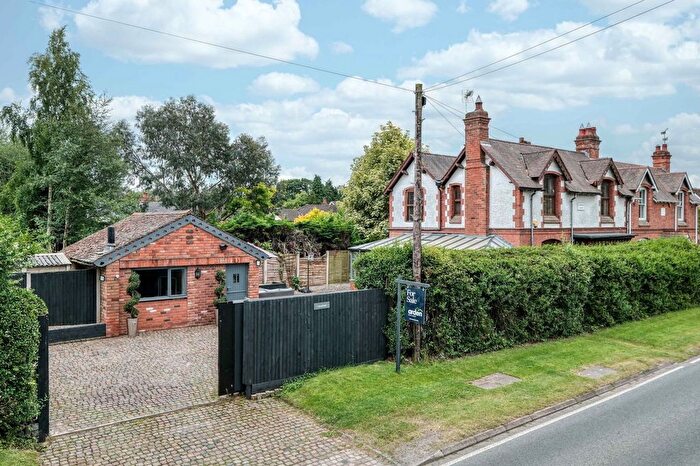 4 Bedroom Semi-Detached House For Sale In Broad Lane, Tanworth-In-Arden, B94