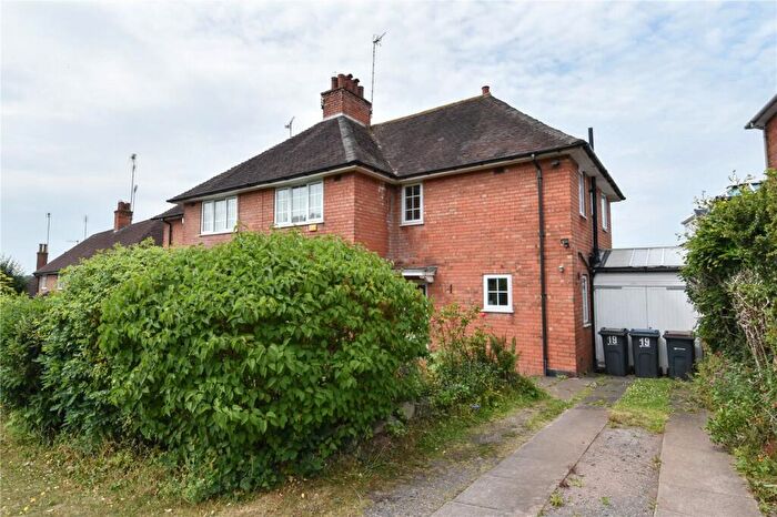 3 Bedroom Detached House To Rent In Fox Hill, Selly Oak, Birmingham, West Midlands, B29