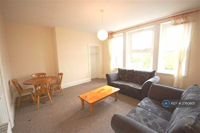 2 Bedroom Flat To Rent In Second Avenue, Clydebank, G81