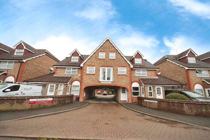 1 Bedroom Flat For Sale In School Lane, Eaton Bray, Dunstable, LU6