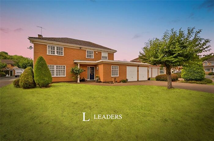 4 Bedroom Detached House For Sale In Archer Crescent, Wollaton, Nottingham, NG8