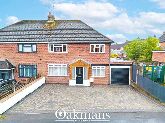 4 Bedroom Semi-detached House For Sale In Simon Road, Hollywood, Birmingham, Worcestershire, B47