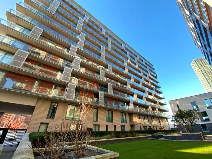 2 Bedroom Apartment To Rent In Spectrum Block, Blackfriars Road, Salford, Greater Manchester, M3