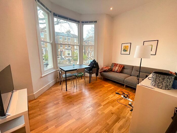 1 Bedroom Flat To Rent In Hartham Road, London, N7