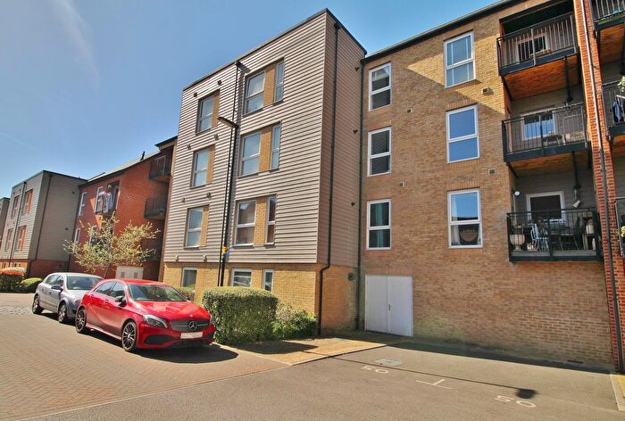 2 Bedroom Flat For Sale In Brunel Way, Bedhampton, Havant, PO9