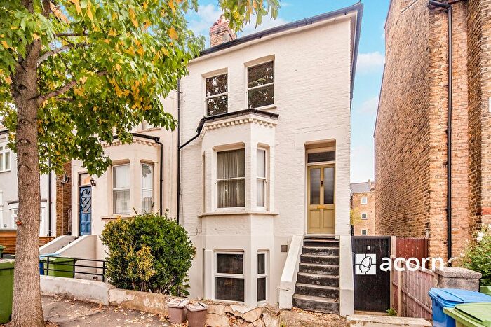 2 Bedroom Flat To Rent In Henslowe Road, London, SE22