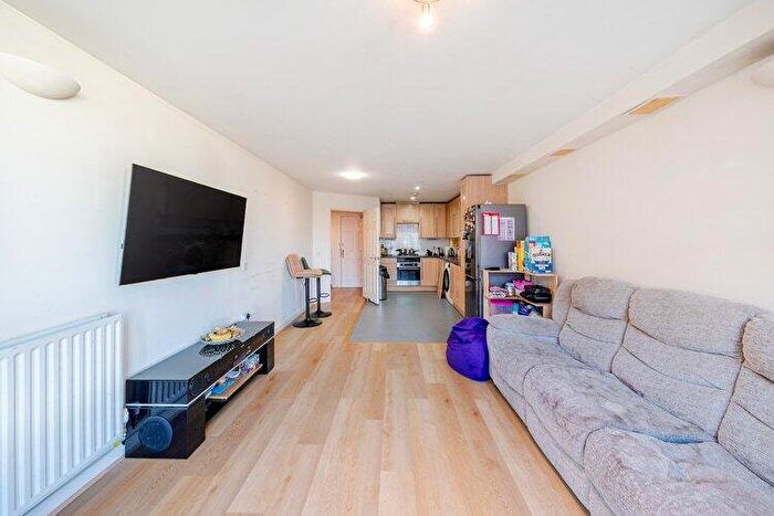 2 Bedroom Flat For Sale In Yeoman Court, North Harrow, Greater London, HA2