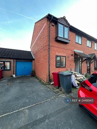 3 Bedroom Terraced House To Rent In Flamborough Spur, Slough, SL1