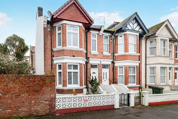 4 Bedroom End Terrace House For Sale In Beaconsfield Road, Hastings, TN34